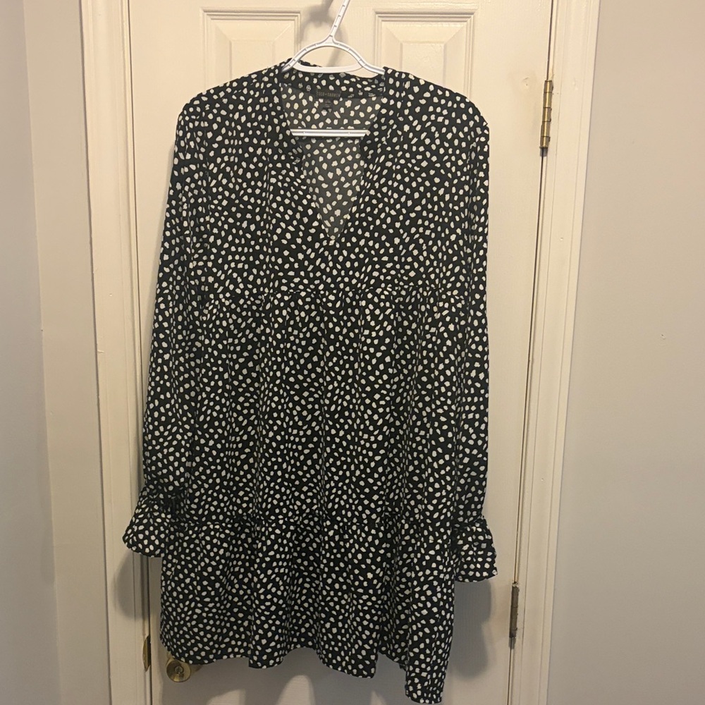 Coco + Carmen Black and White Patterned Top
